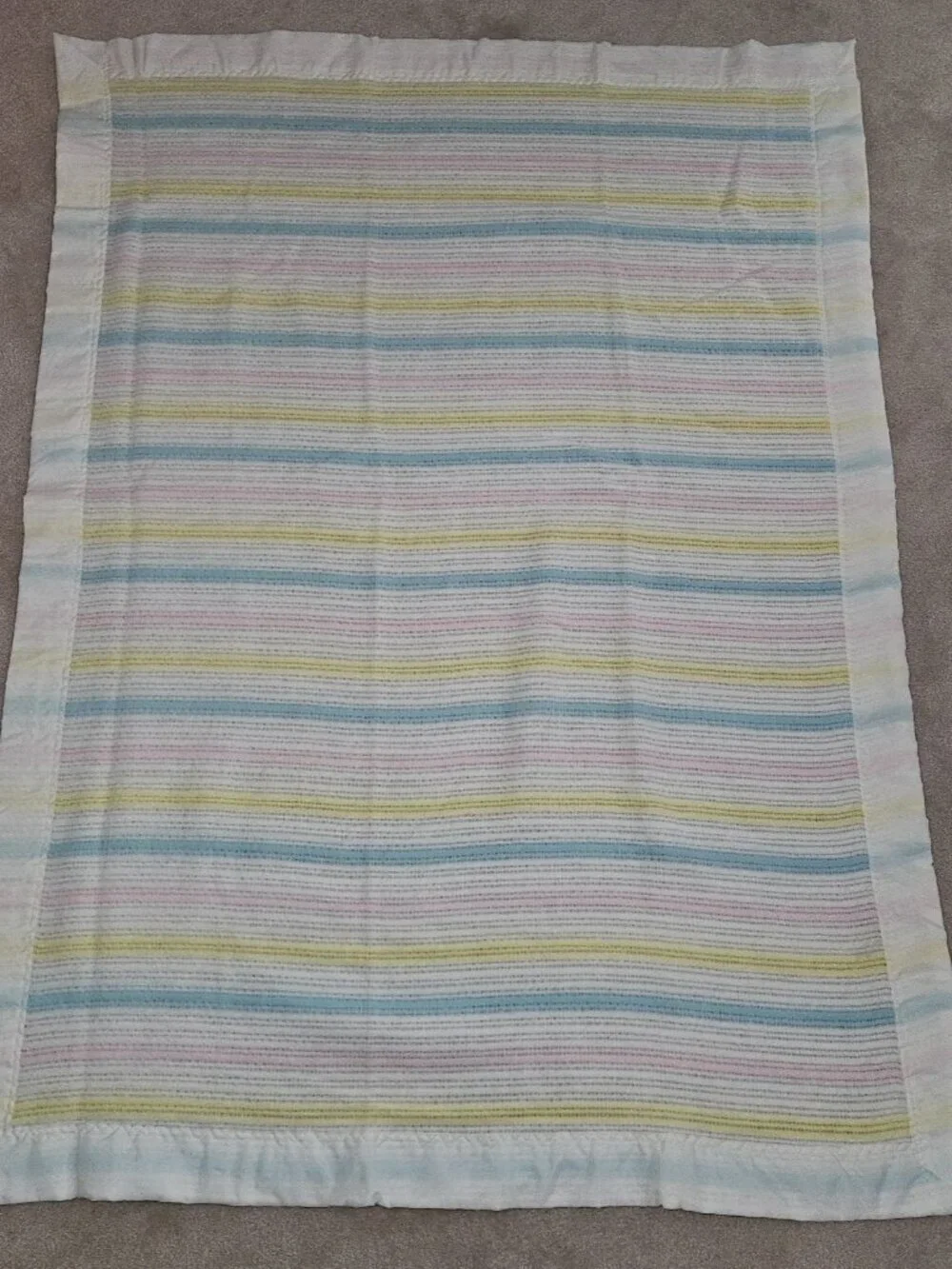 VTG WPL 1675 Stripe Knit Baby Blanket Acrylic Pastel Pink Blue Yellow Satin Trim